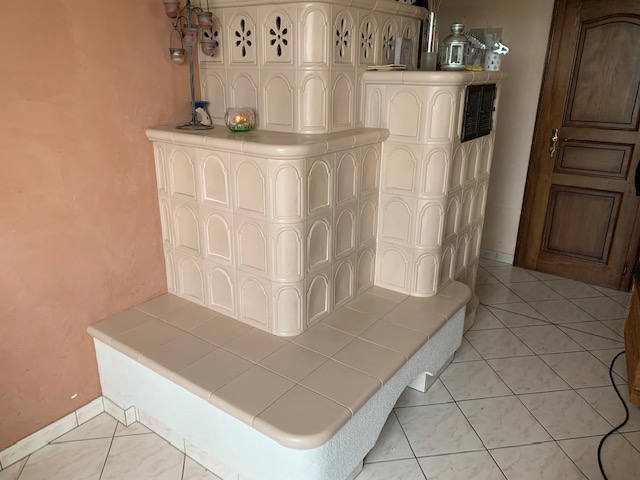 Nettoyage de po&ecirc;le en fa&iuml;ence &agrave; Archette 88380 Guebwiller