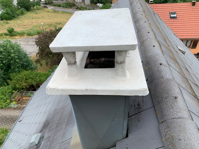 D&eacute;bistrage et nettoyage d’un chapeau  de chemin&eacute;e &agrave; Aubure 68150 Kingersheim